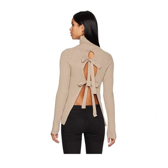 Sweaters - Fall turtleneck sweater with open back size small